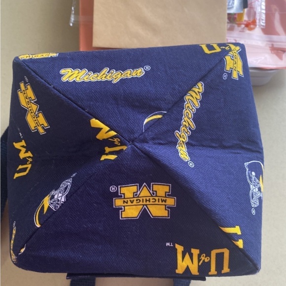 University of Michigan game day purse/ handbag/tote - Picture 4 of 7